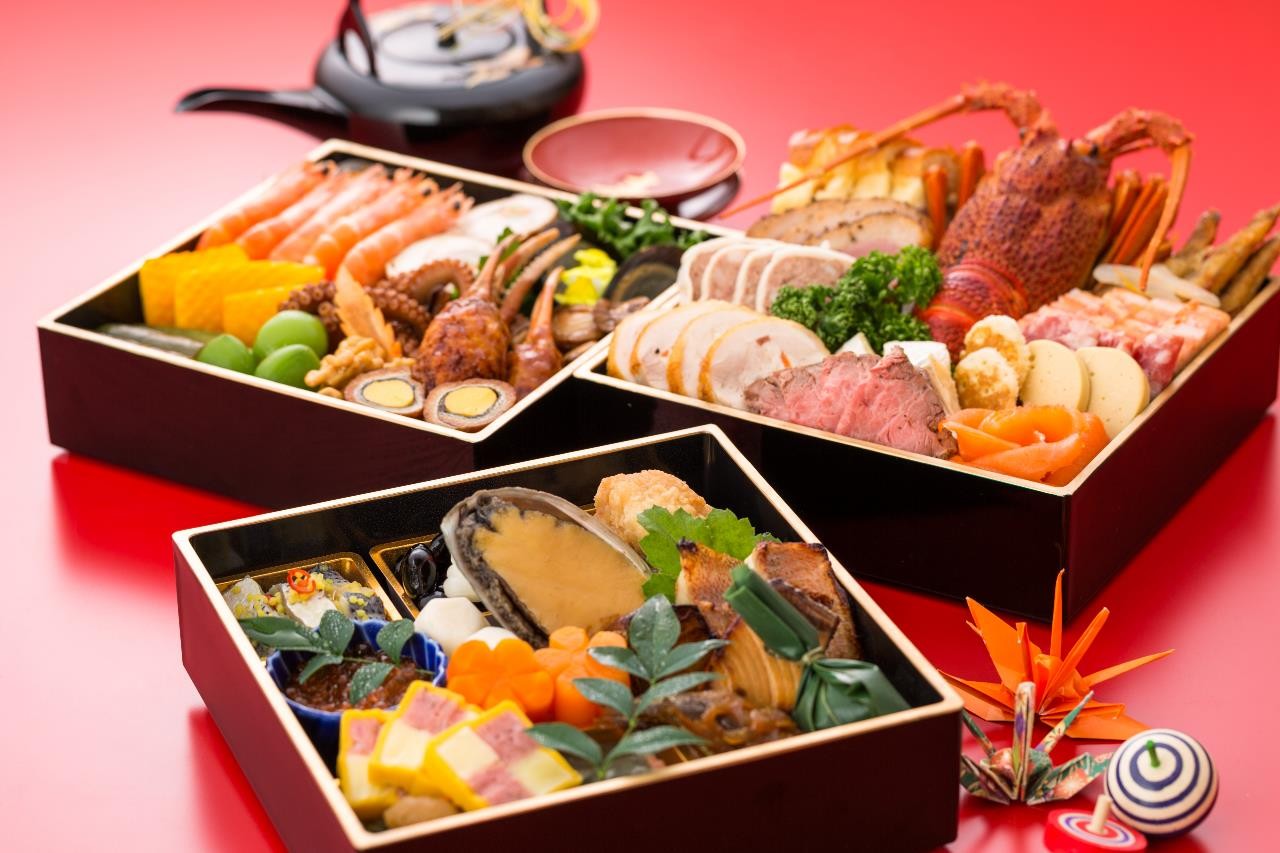 おせち重箱も半額で購入できる！